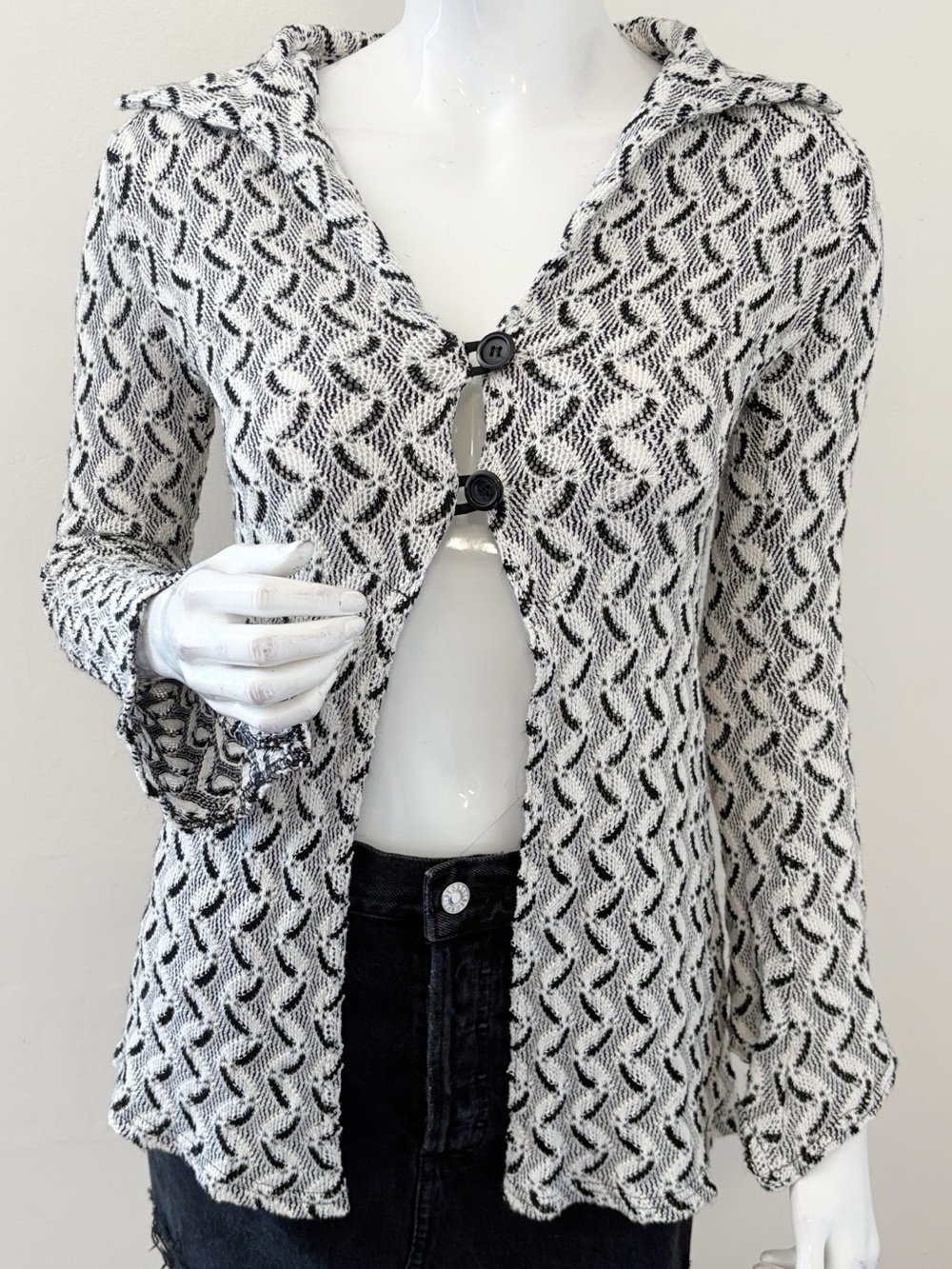 Vintage 90s Breakin’ Loose Black & White  Wave Pattern Long Sleeve Open Knit Top